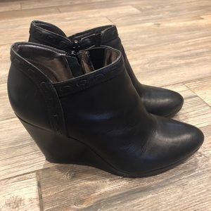 Jack Rogers size 6.5 ankle boots wedges